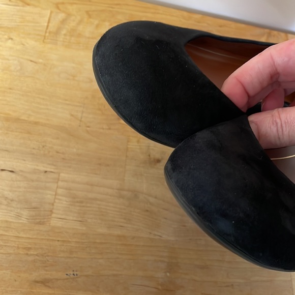 Vionic Hannah suede flats size 9.5 - Picture 8 of 12